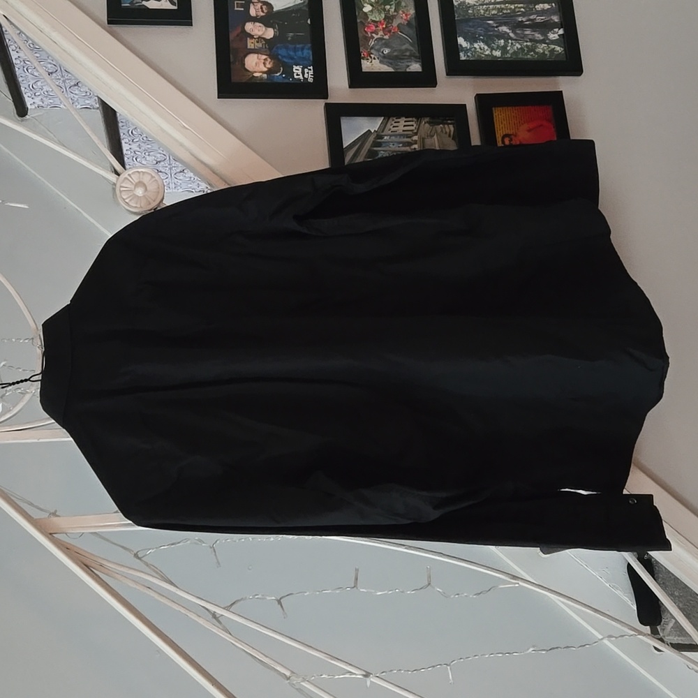 Buttondown - Picture 3 of 4